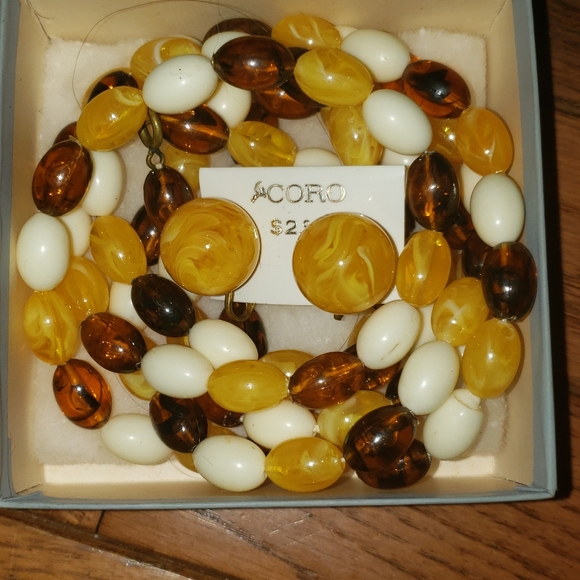Vintage Coro Jewelry set - Picture 5 of 5